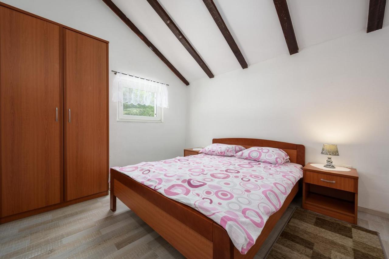 Amore House With Apartment Umag Exteriör bild
