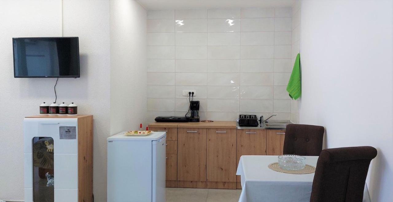 Amore House With Apartment Umag Exteriör bild