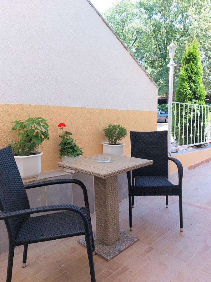 Amore House With Apartment Umag Exteriör bild