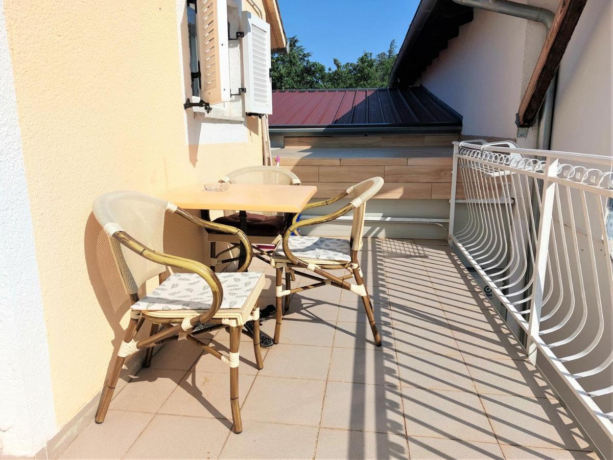 Amore House With Apartment Umag Exteriör bild