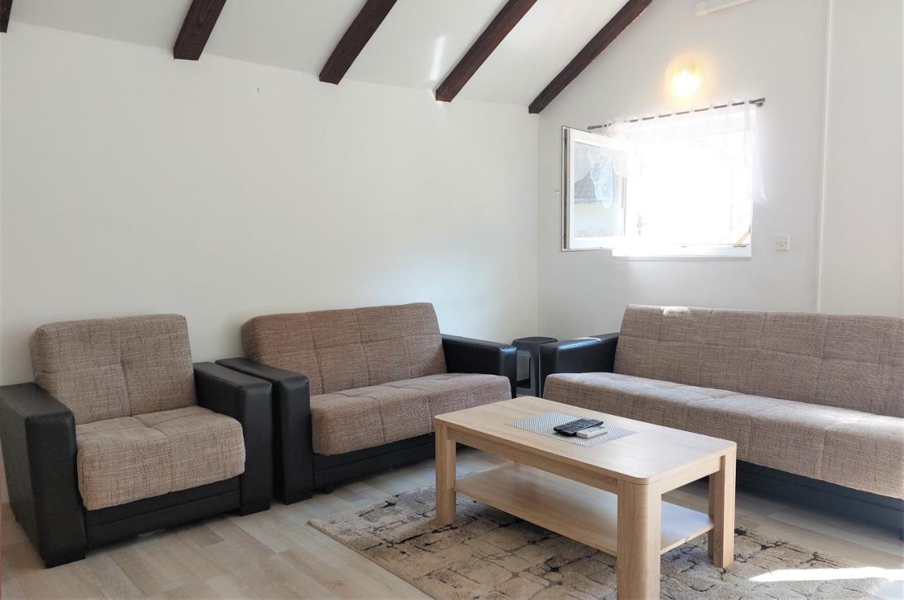 Amore House With Apartment Umag Exteriör bild