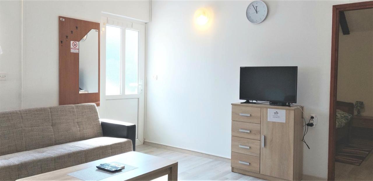 Amore House With Apartment Umag Exteriör bild